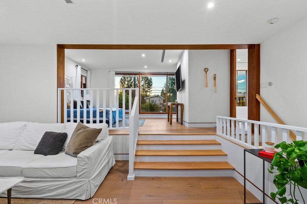 1927 Wilton Pl, Los Angeles CA  90068-3626 exterior