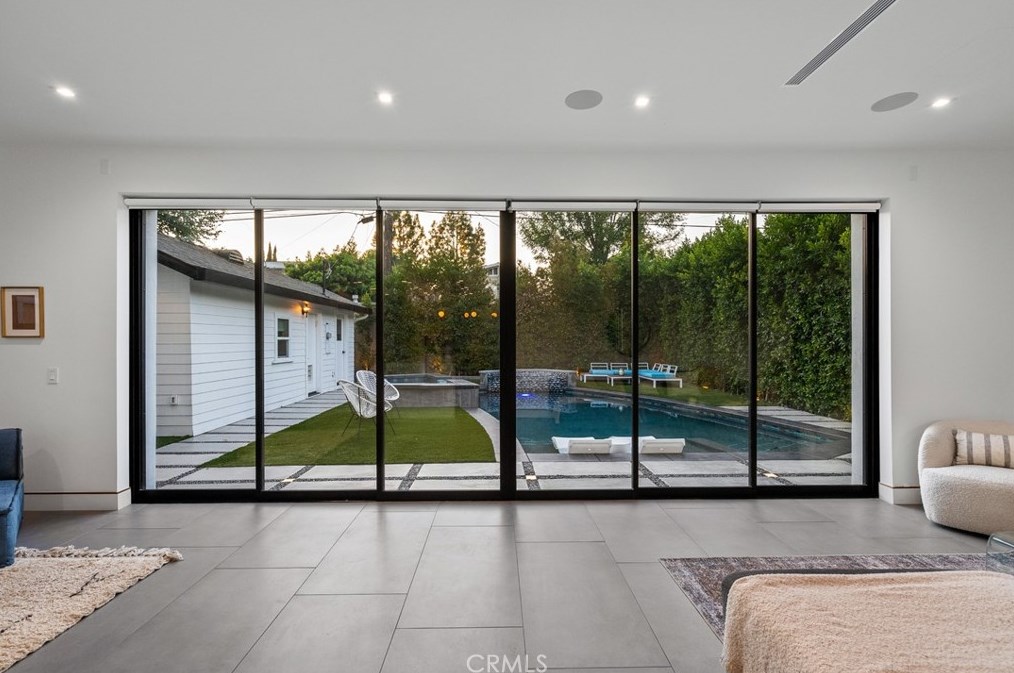 1927 Wilton Pl, Los Angeles CA  90068-3626 exterior