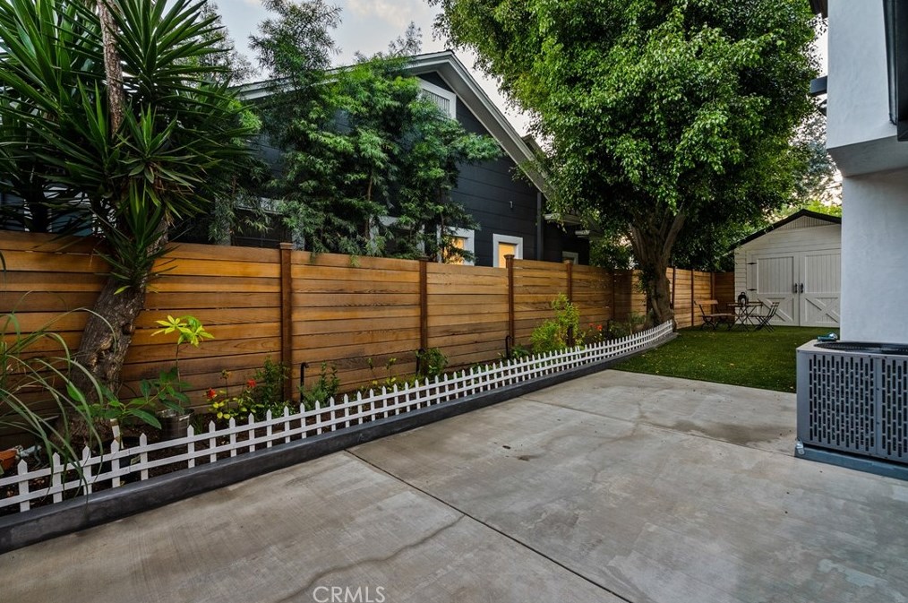 1927 Wilton Pl, Los Angeles CA  90068-3626 exterior