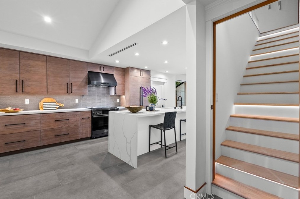1927 Wilton Pl, Los Angeles CA  90068-3626 exterior