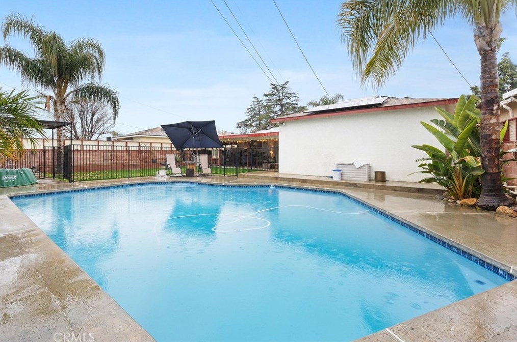 117 Loma Linda Dr, Bakersfield CA 93305-2926 exterior