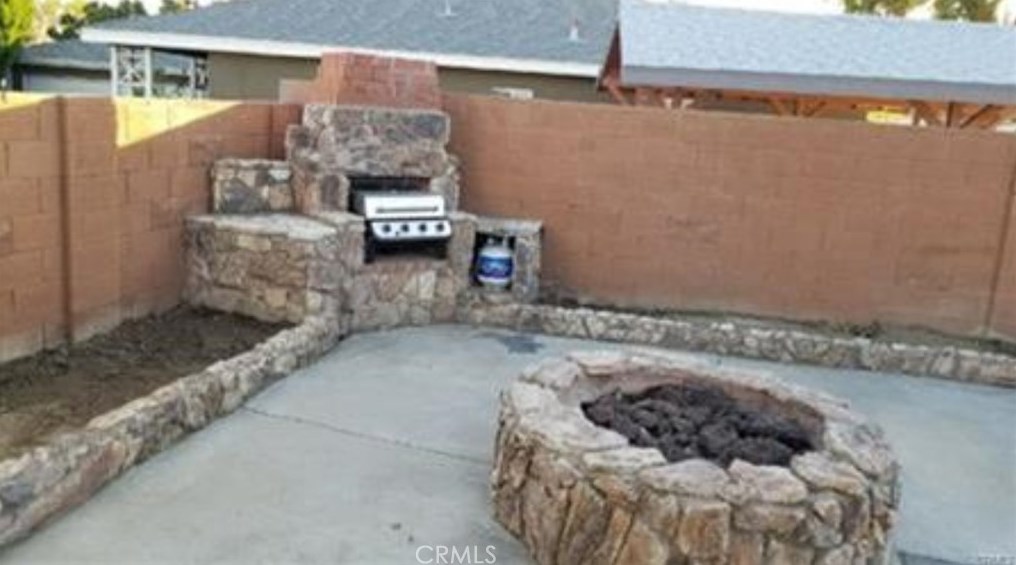 15007 Mankato St, San Fernando CA  91345-1629 exterior