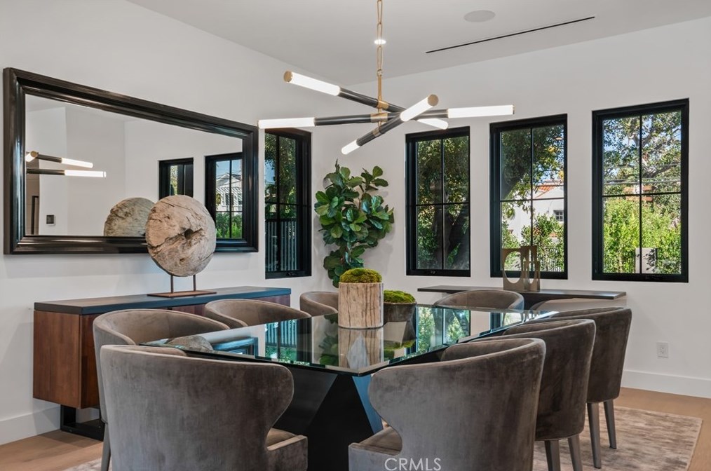 4955 Haskell Ave, Van Nuys CA  91436-1674 exterior