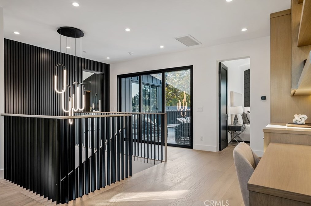 4955 Haskell Ave, Van Nuys CA  91436-1674 exterior