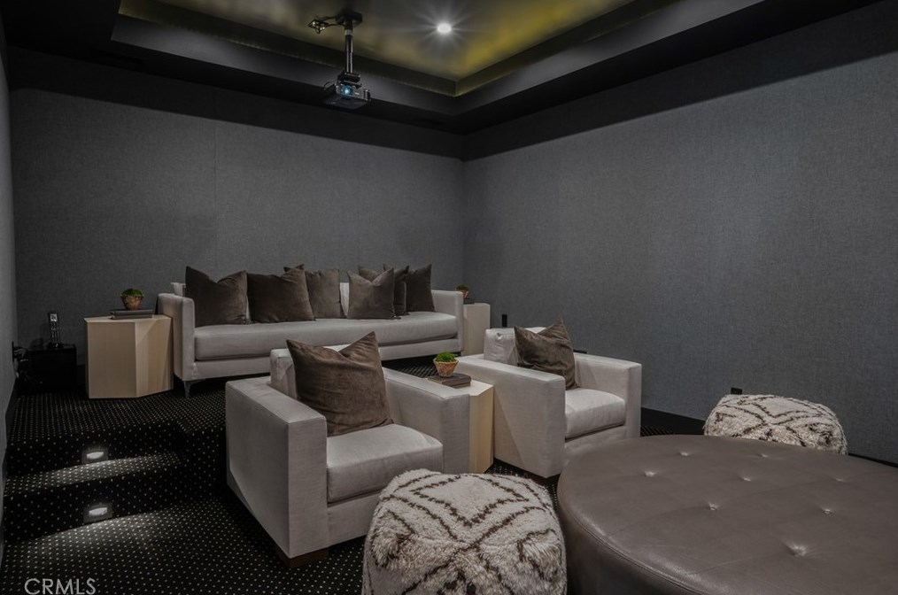 4955 Haskell Ave, Van Nuys CA  91436-1674 exterior