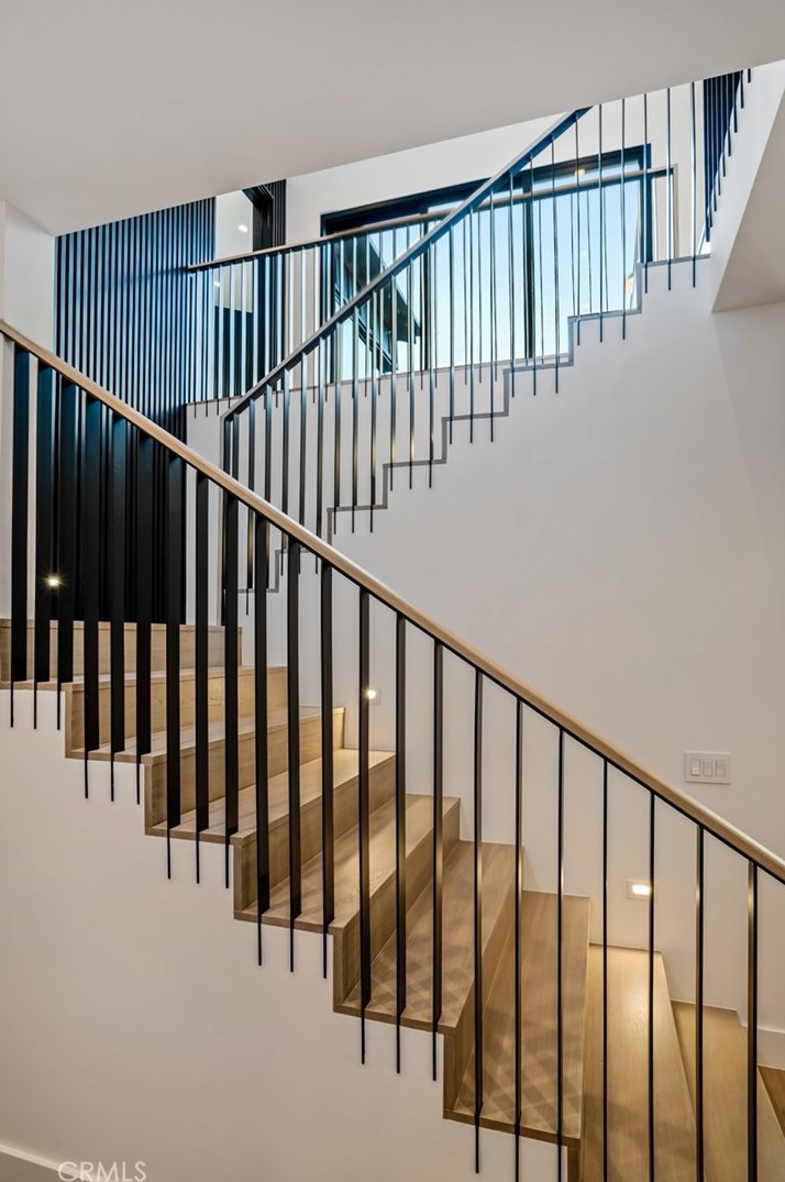 4955 Haskell Ave, Van Nuys CA  91436-1674 exterior