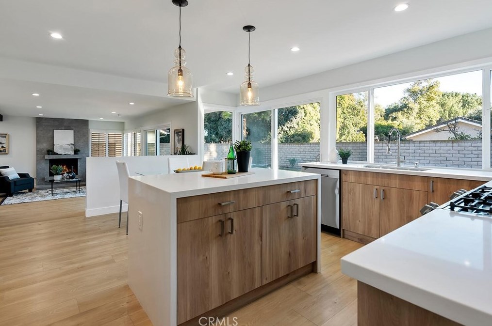 3183 Adirondack Ct, Thousand Oaks CA  91362-3504 exterior