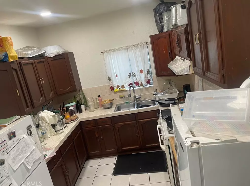 1536 33rd St, Los Angeles CA  90011-2219 exterior