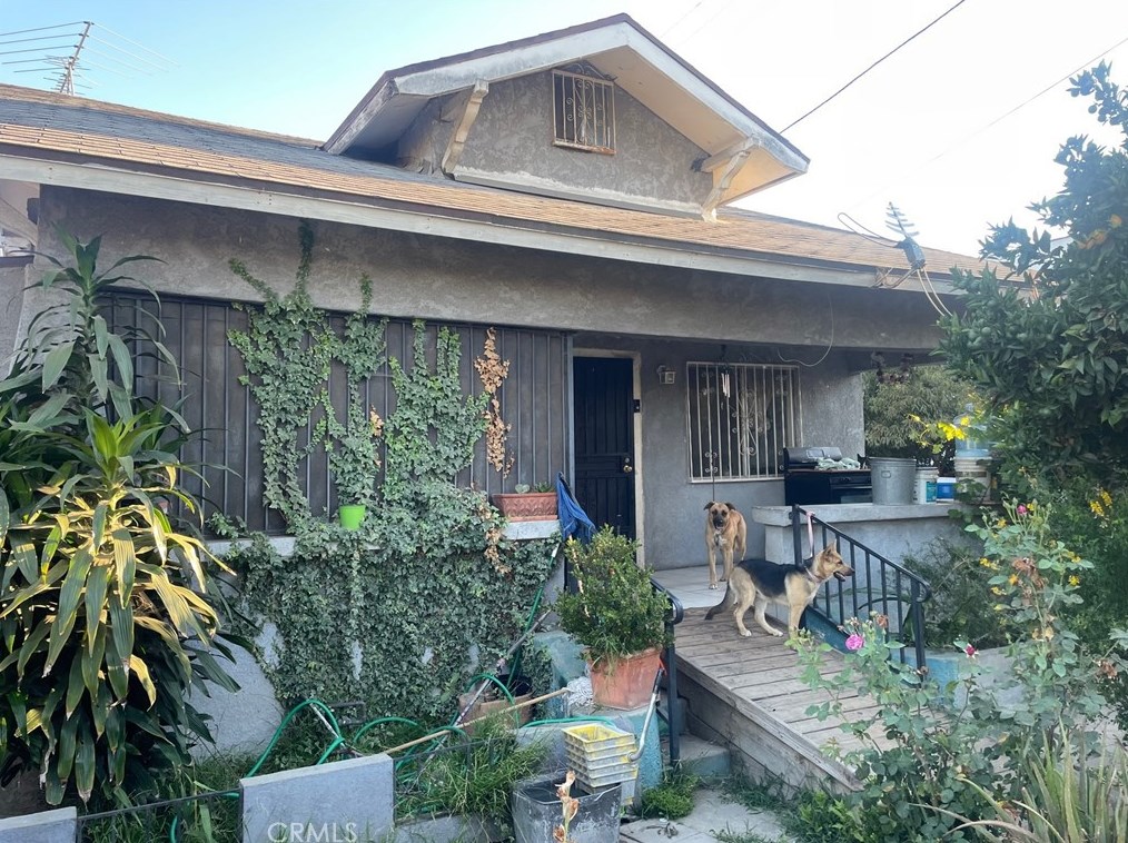 1536 33rd St, Los Angeles CA  90011-2219 exterior