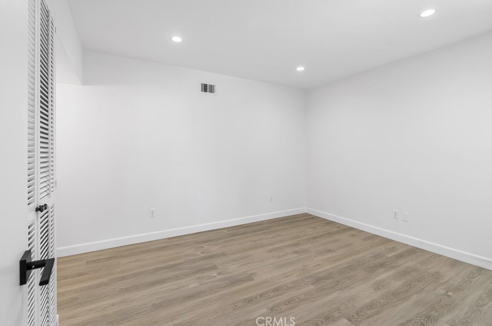 6747 Blewett Ave, Van Nuys CA  91406-6014 exterior