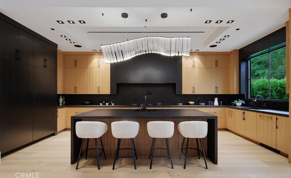 4508 Haskell Ave, Van Nuys CA  91436-3148 exterior