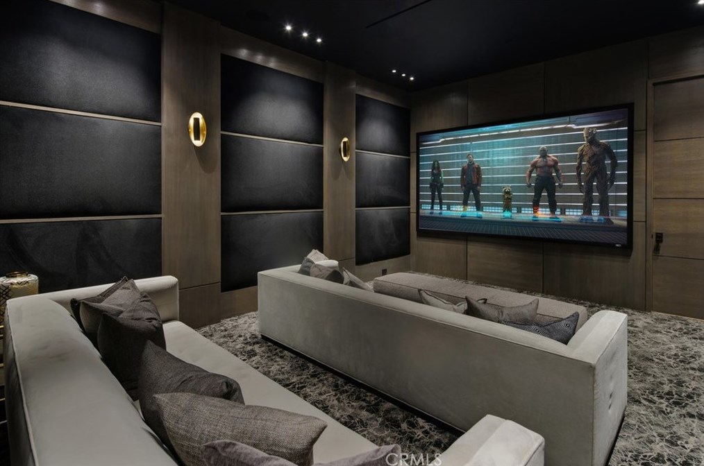 4508 Haskell Ave, Van Nuys CA  91436-3148 exterior