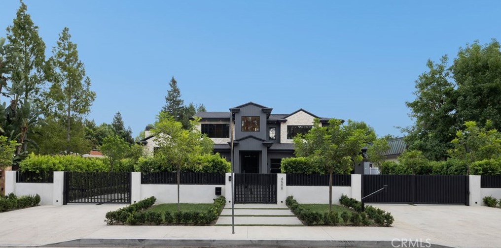 4508 Haskell Ave, Van Nuys CA  91436-3148 exterior