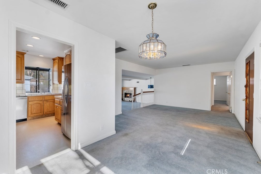 18343 Erwin St, Los Angeles CA  91335-7027 exterior