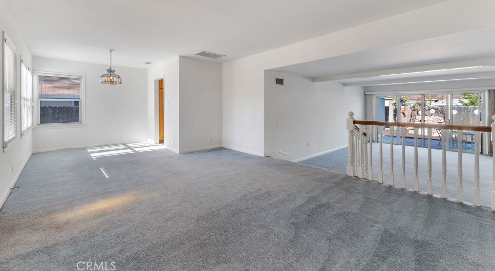 18343 Erwin St, Los Angeles CA  91335-7027 exterior