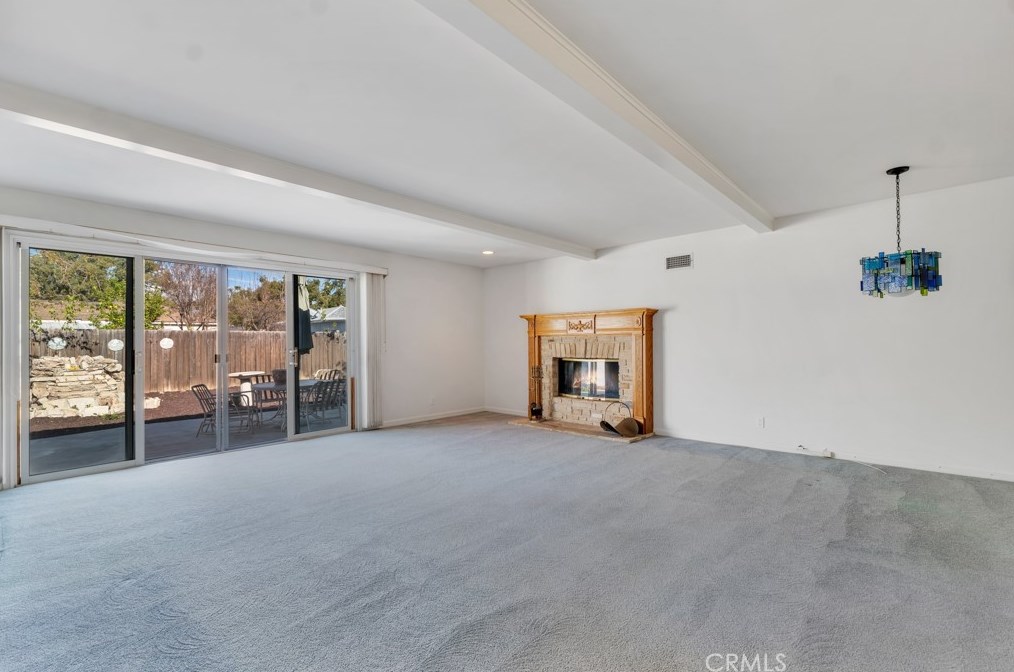 18343 Erwin St, Los Angeles CA  91335-7027 exterior