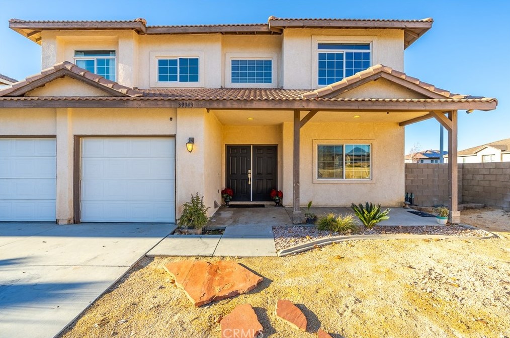 39943 Sunstar St, Palmdale CA  93551-5705 exterior