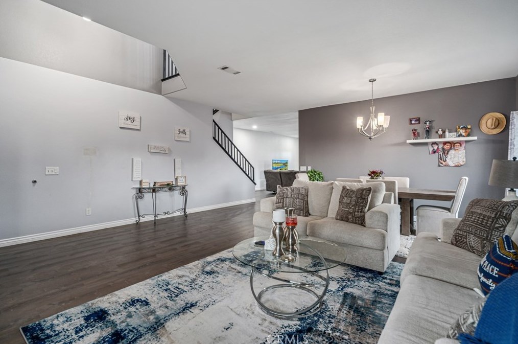 39943 Sunstar St, Palmdale CA  93551-5705 exterior