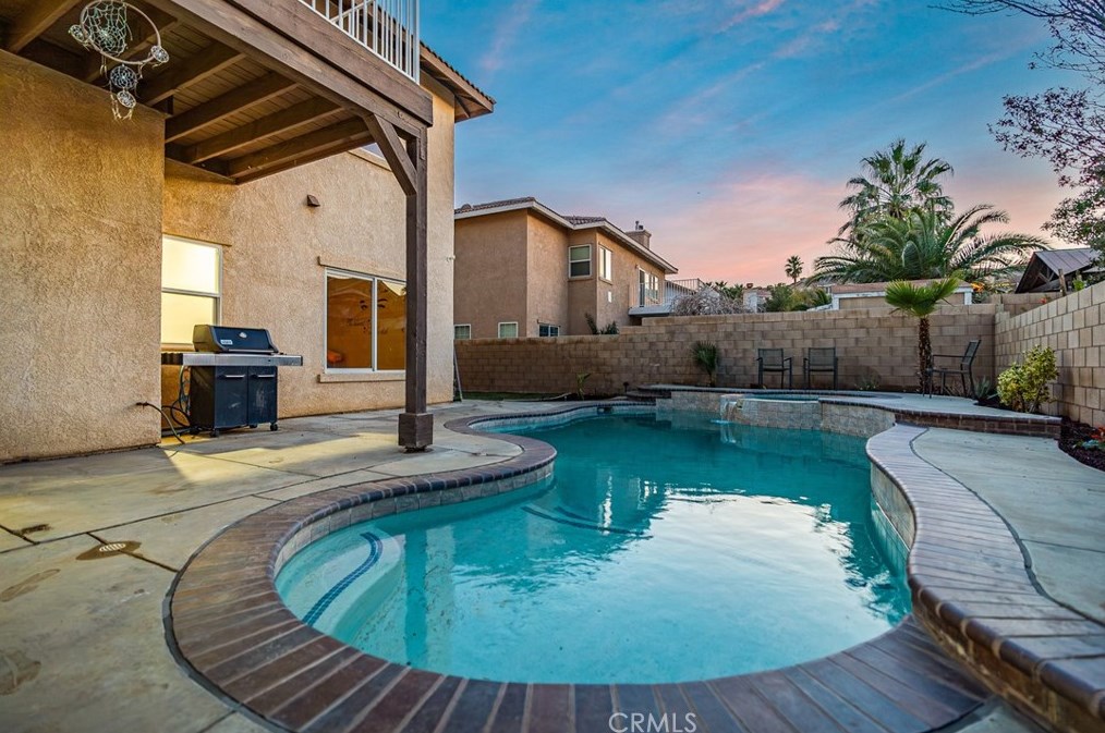 39943 Sunstar St, Palmdale CA  93551-5705 exterior