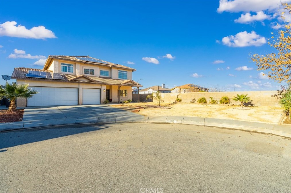 39943 Sunstar St, Palmdale CA  93551-5705 exterior