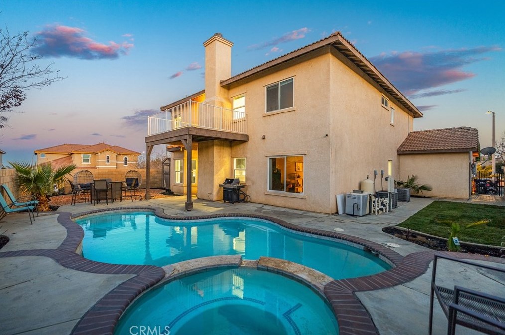 39943 Sunstar St, Palmdale CA  93551-5705 exterior