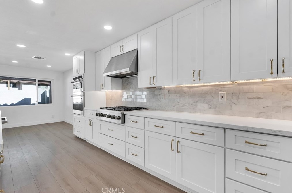 2739 Lakewood Pl, Thousand Oaks CA 91361-3310 exterior