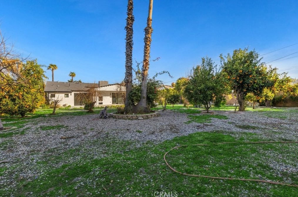 5301 Crebs Ave, Los Angeles CA  91356-4012 exterior