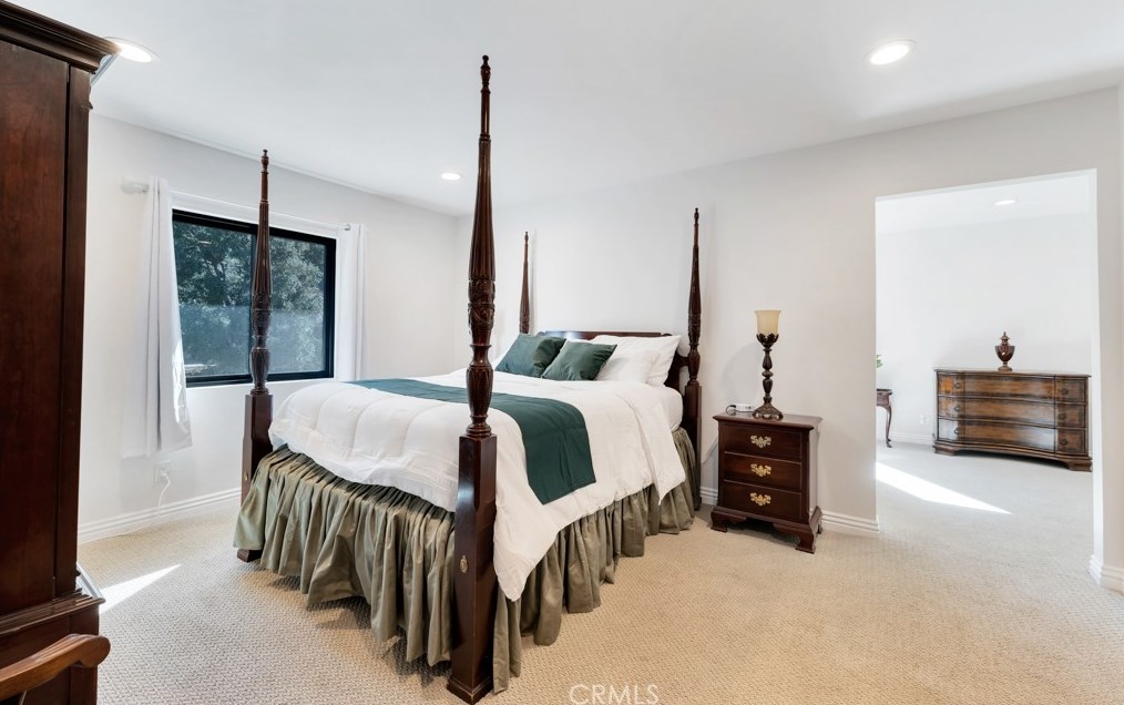 344 Corrine Hill Ct, Thousand Oaks CA  91320-4104 exterior