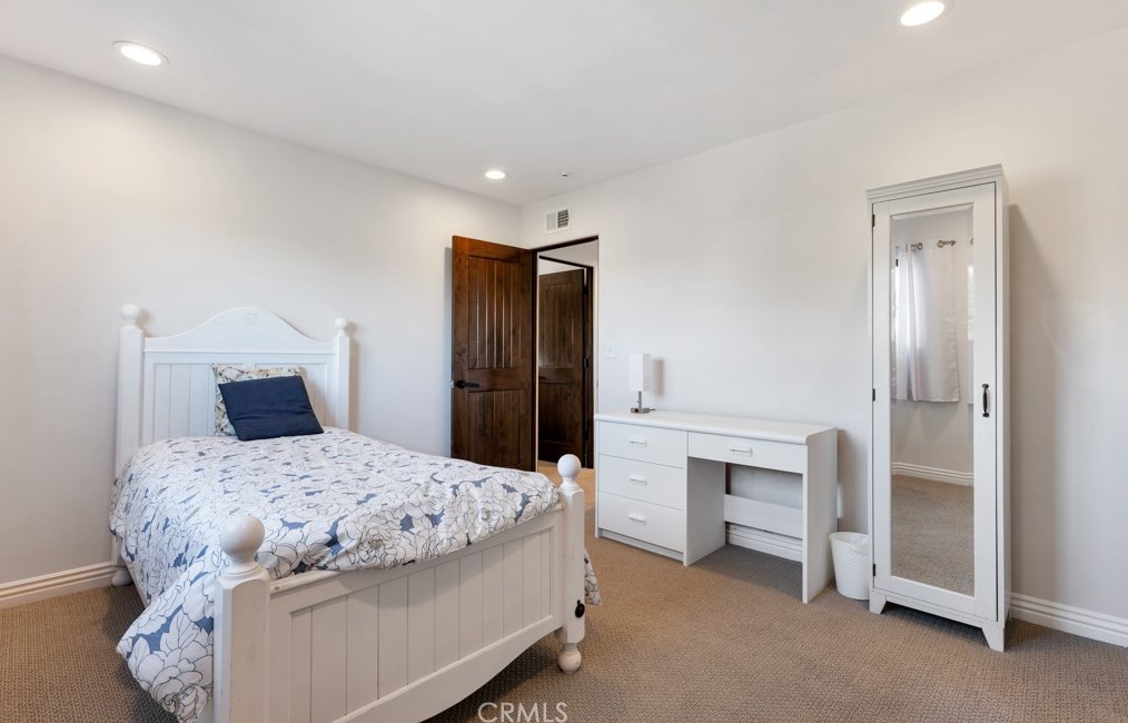 344 Corrine Hill Ct, Thousand Oaks CA  91320-4104 exterior