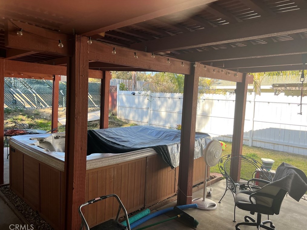 31921 Emerald Ln, Santa Clarita CA  91384-3102 exterior