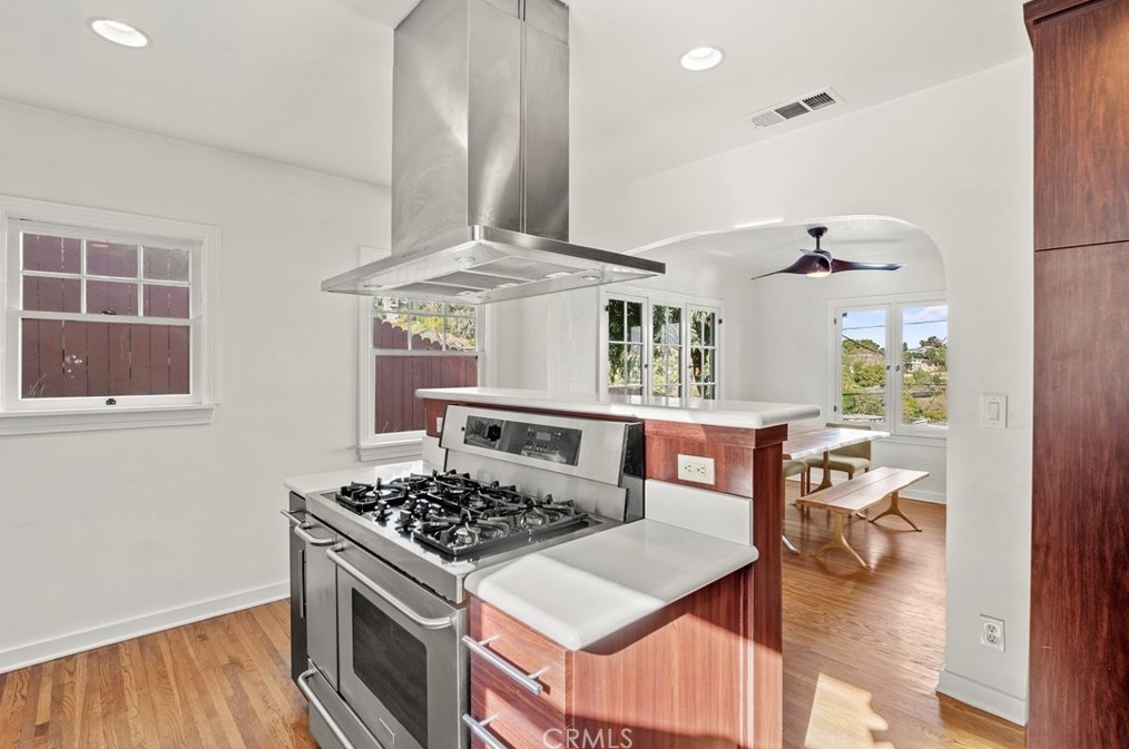 2559 Corralitas Dr, Los Angeles CA  90039-4002 exterior