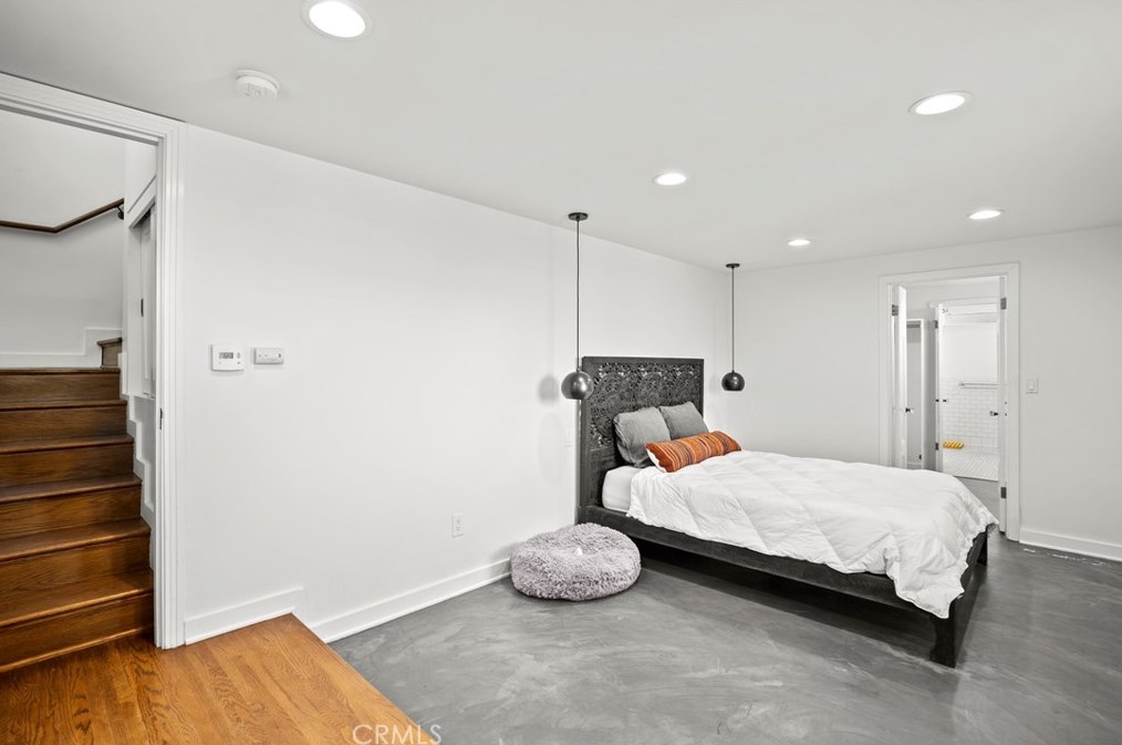 2559 Corralitas Dr, Los Angeles CA  90039-4002 exterior