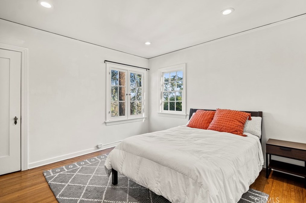 2559 Corralitas Dr, Los Angeles CA  90039-4002 exterior