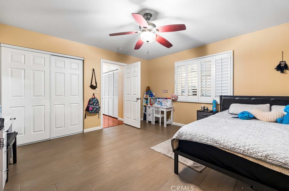 9081 Pinon Ave, Hesperia CA  92345-3773 exterior