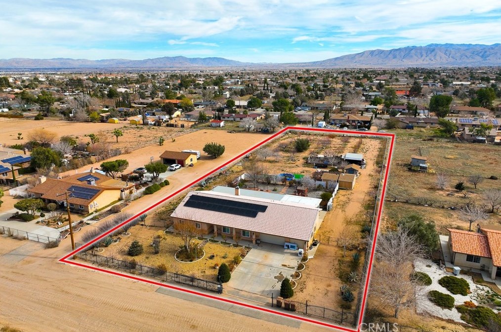 9081 Pinon Ave, Hesperia CA  92345-3773 exterior