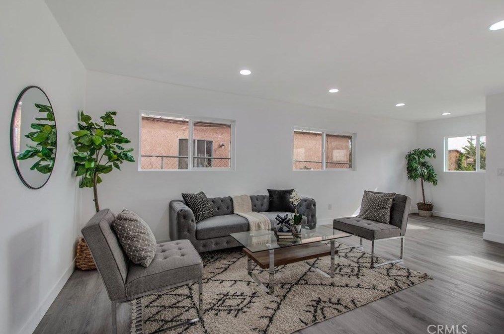 13279 Judd St, Los Angeles CA  91331-2424 exterior