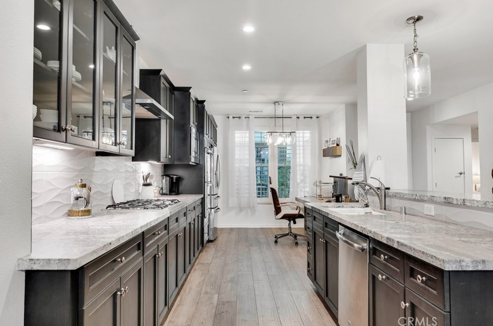 4018 Tradewinds Dr, Oxnard CA  93035-0014 exterior