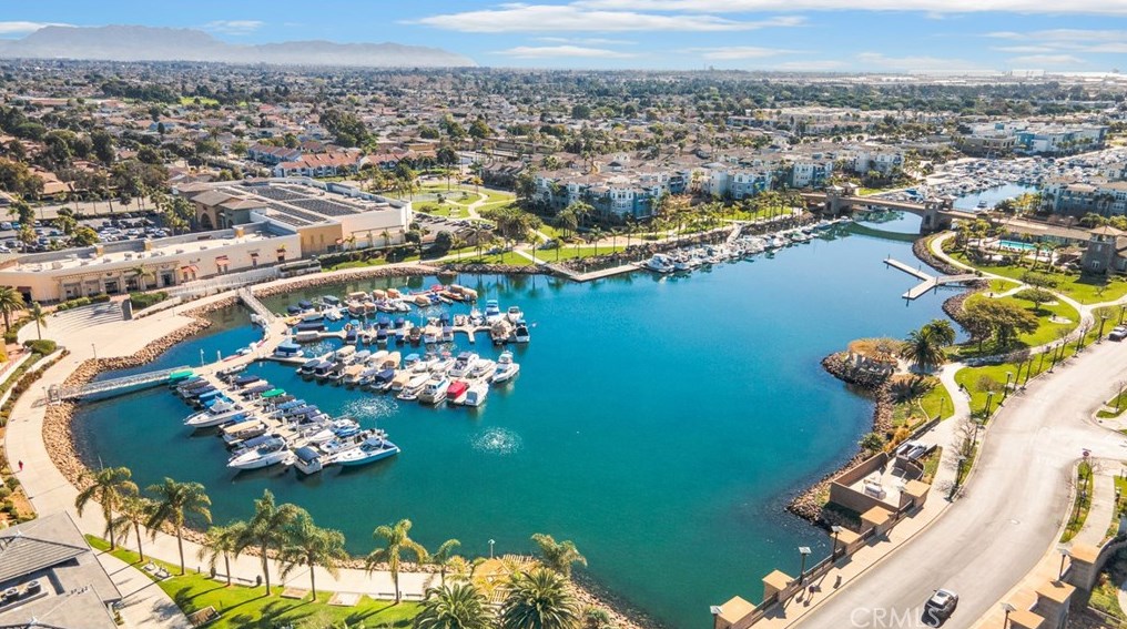 4018 Tradewinds Dr, Oxnard CA  93035-0014 exterior