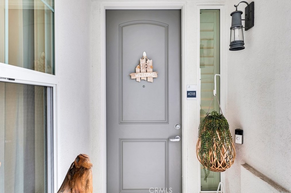 4018 Tradewinds Dr, Oxnard CA  93035-0014 exterior