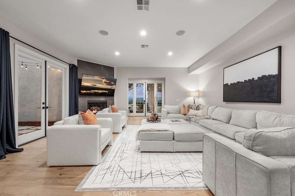 13248 Nightsky Dr, Camarillo CA  93012-9266 exterior