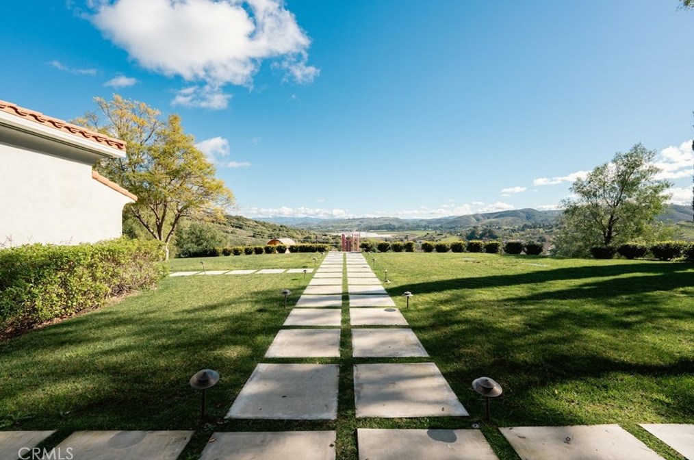 13248 Nightsky Dr, Camarillo CA  93012-9266 exterior