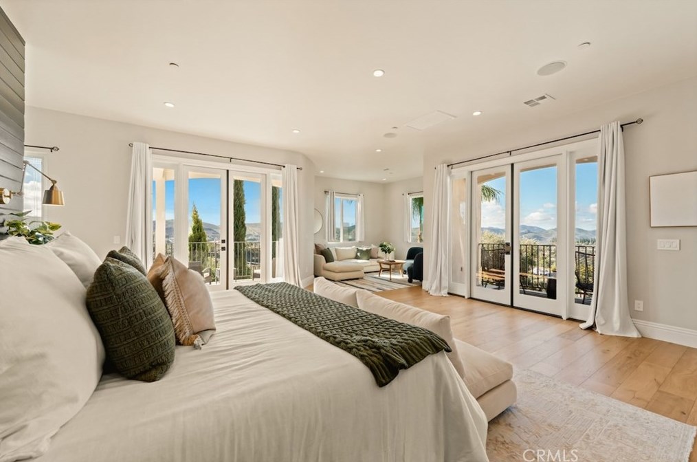 13248 Nightsky Dr, Camarillo CA  93012-9266 exterior