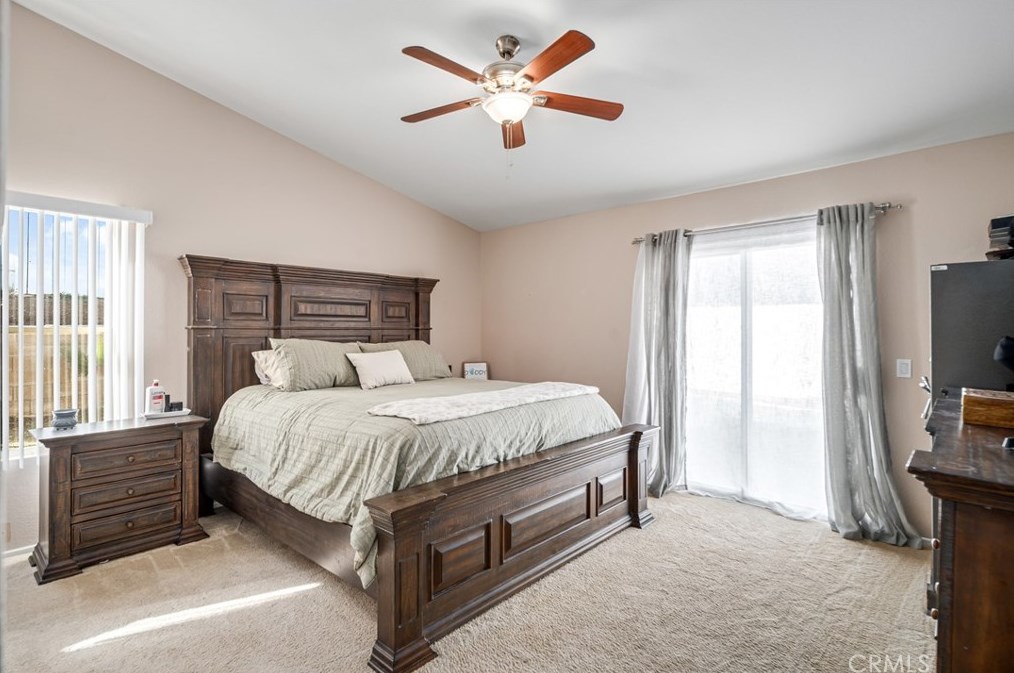 38437 Cougar Pass, Palmdale CA  93551-5017 exterior