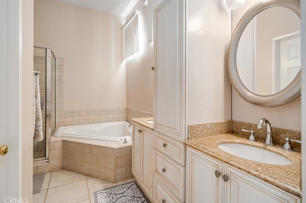 38437 Cougar Pass, Palmdale CA  93551-5017 exterior
