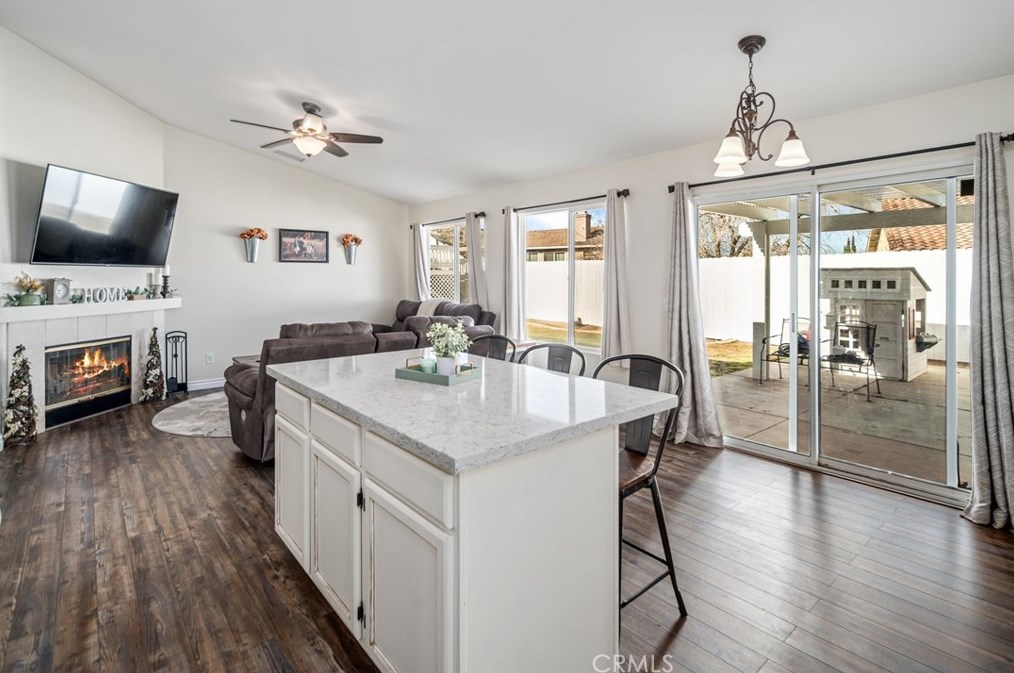 38437 Cougar Pass, Palmdale CA  93551-5017 exterior