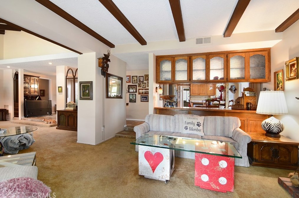 19730 Greenbriar Dr, Los Angeles CA  91356-5427 exterior