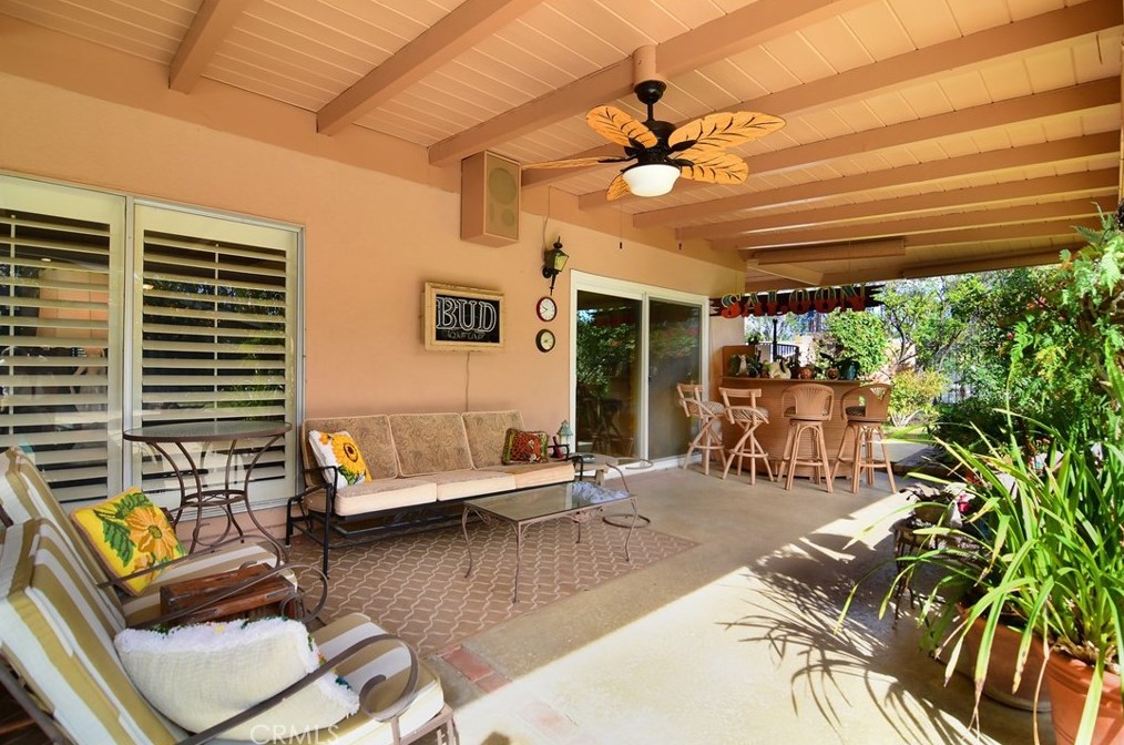 19730 Greenbriar Dr, Los Angeles CA  91356-5427 exterior