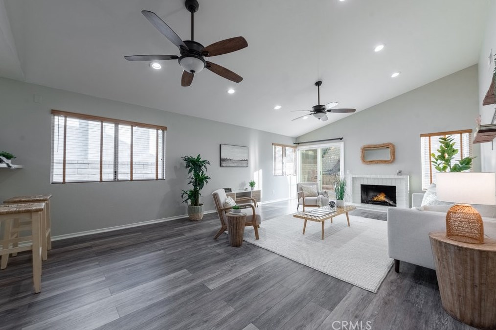 23128 Calvello Dr, Santa Clarita CA  91354-1360 exterior