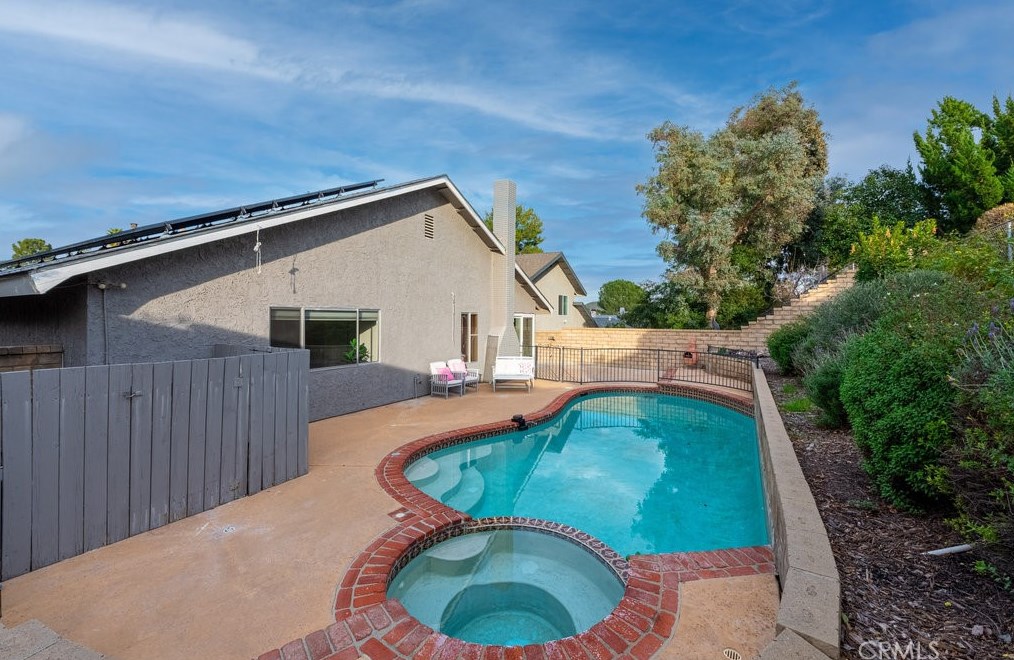 23128 Calvello Dr, Santa Clarita CA  91354-1360 exterior