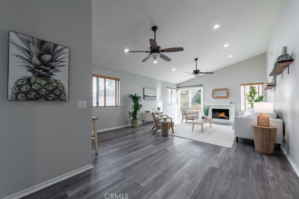 23128 Calvello Dr, Santa Clarita CA  91354-1360 exterior